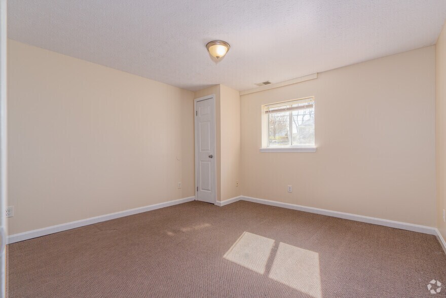 More Photos Of 7300-7310 Southside Dr, Louisville Apartments For Sale