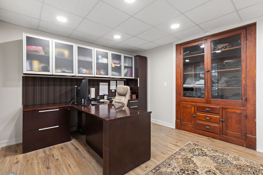 More Photos Of 158 N High St, Gahanna Office Residential For Sale