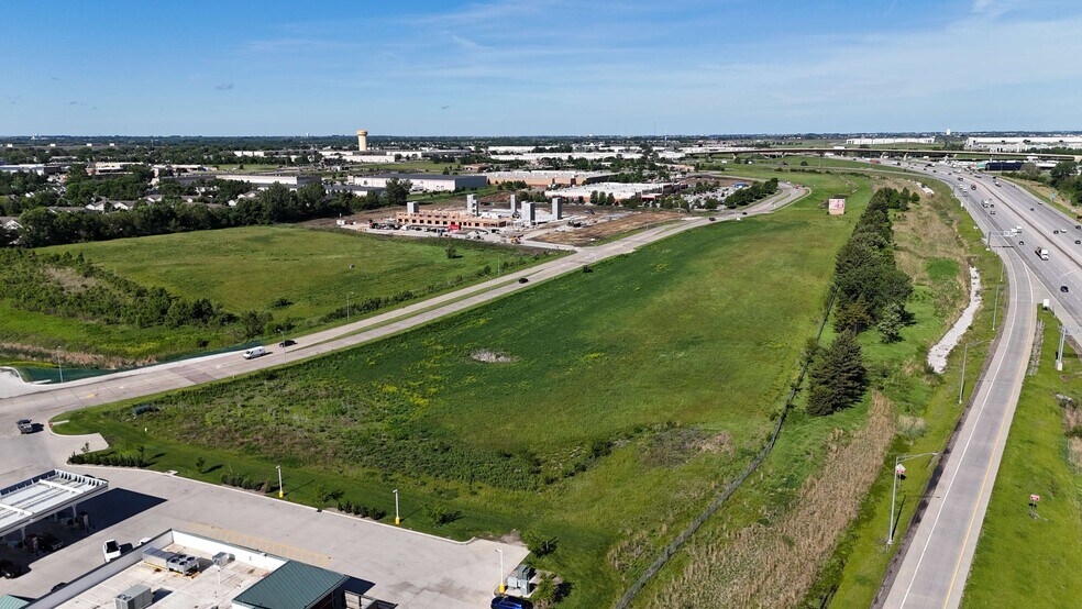 More Photos Of Plum Dr @ 100th St, Urbandale Land For Sale