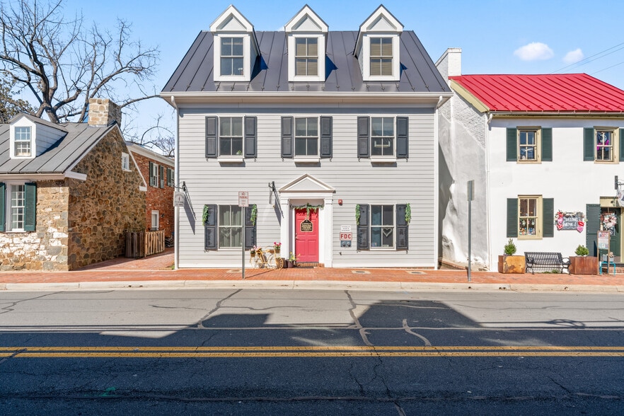 Primary Photo Of 104 Loudoun St SW, Leesburg Storefront Retail Office For Sale
