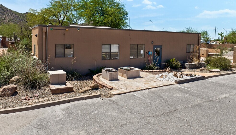 More Photos Of 1638 Deer Valley Rd, Phoenix Contractor Storage Yard For Lease