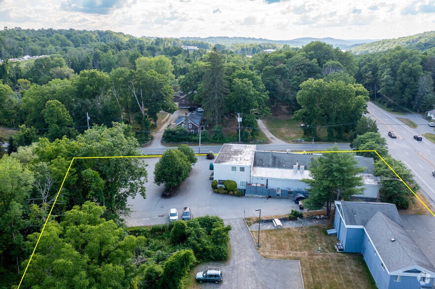 More Photos Of 3839 Danbury Rd, Brewster Village Office For Sale