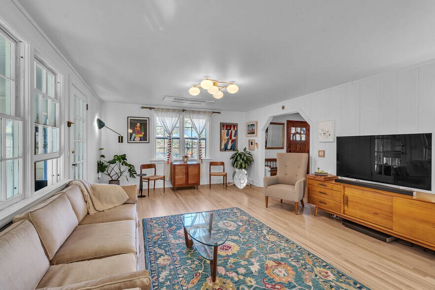 More Photos Of 35 Wilcox Rd, Tryon Apartments For Sale