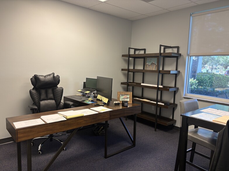 More Photos Of 6150 Diamond Centre Ct, Fort Myers Unknown For Lease