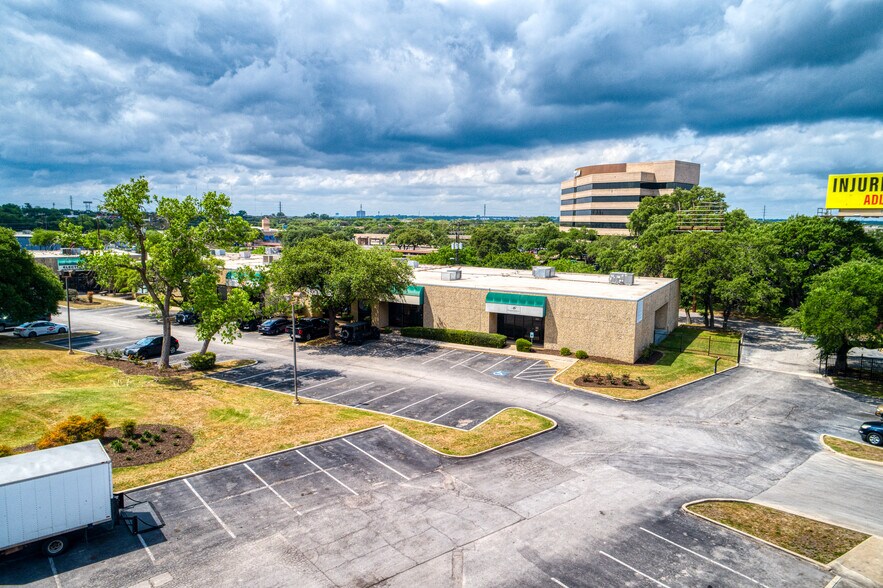 More Photos Of 2800 NE Loop 410, San Antonio Light Distribution For Lease