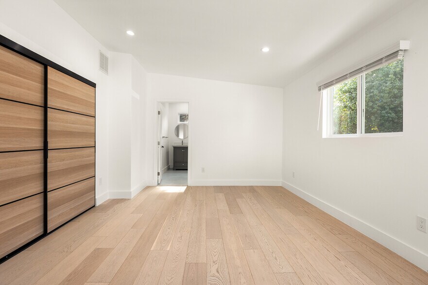 More Photos Of 2511 Purdue Ave, Los Angeles Multifamily For Sale