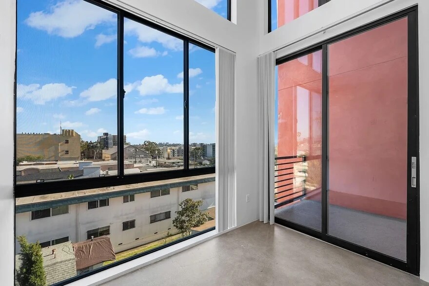 More Photos Of 4384 Hamilton St, San Diego Apartments For Sale