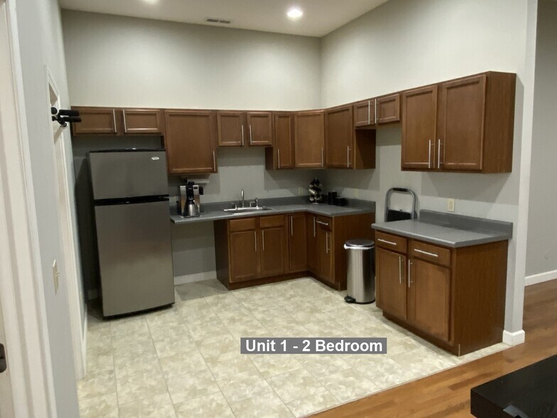 More Photos Of 127 W Taylor St, Grant Park Apartments For Sale