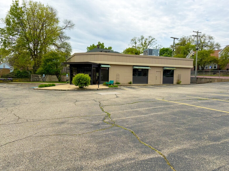 Primary Photo Of 602 Lincolnway E, South Bend Freestanding For Sale