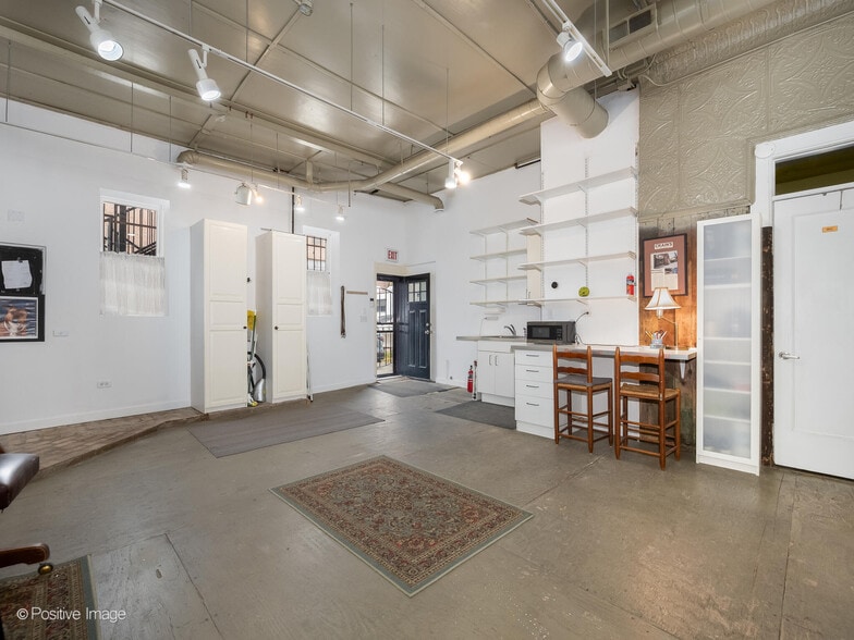 More Photos Of 2210 S Halsted St, Chicago Storefront Retail Office For Sale