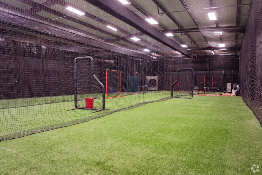 More Photos Of 6225 E Highway 114, Rhome Unknown For Lease