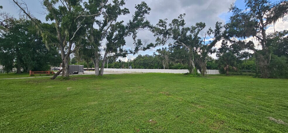 More Photos Of 126 21st St SE, Ruskin Land For Lease