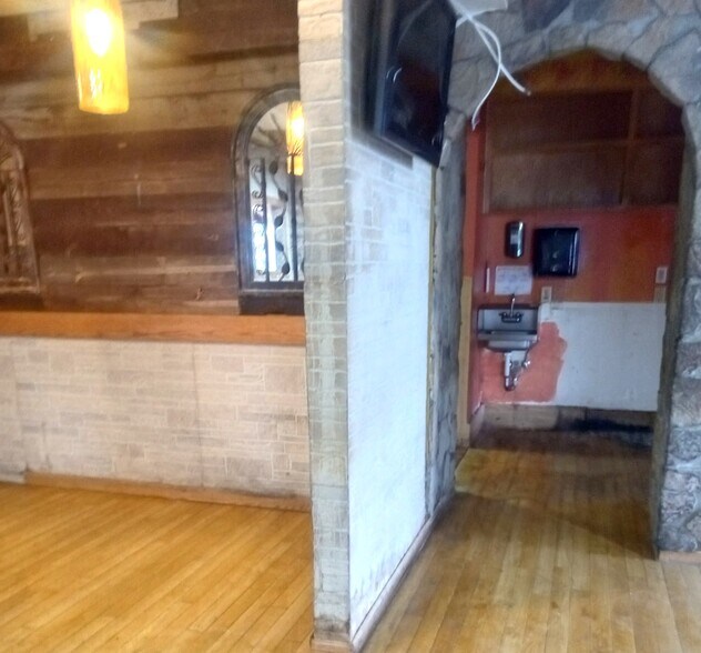 More Photos Of 2750 S 3rd St, Terre Haute Specialty For Lease