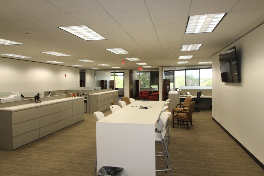 More Photos Of 3000 Briarcrest Dr, Bryan Office For Lease