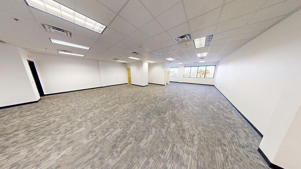 More Photos Of 9890 S Maryland Pky, Las Vegas Storefront Retail Office For Lease