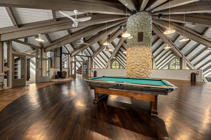 More Photos Of 26409 State Highway CA-189, Twin Peaks Specialty For Sale