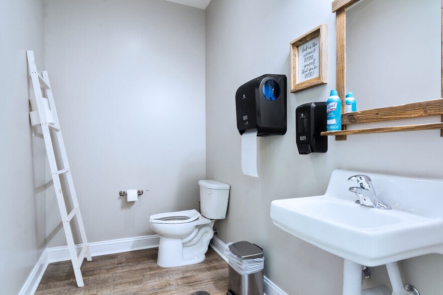 More Photos Of 1501 US Highway 19 S, Leesburg Medical For Sale