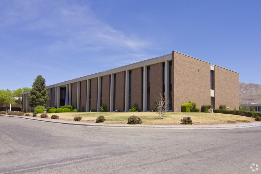 Primary Photo Of 4150 Pinnacle St, El Paso Office For Lease