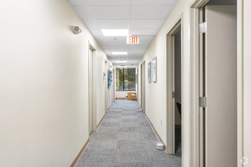 More Photos Of 609 W Johnson Ave, Cheshire Medical For Lease