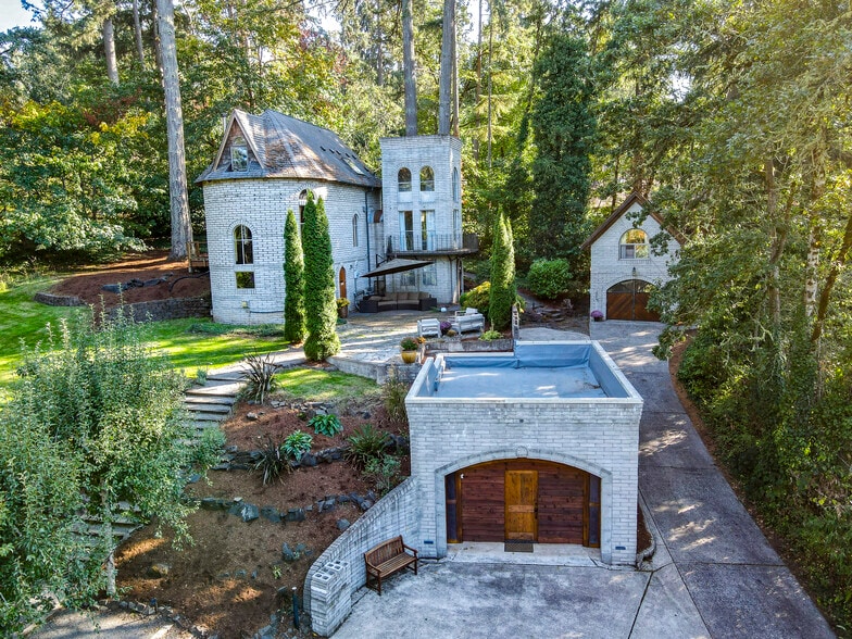 More Photos Of 1820 E 28th Ave, Eugene Multifamily For Sale