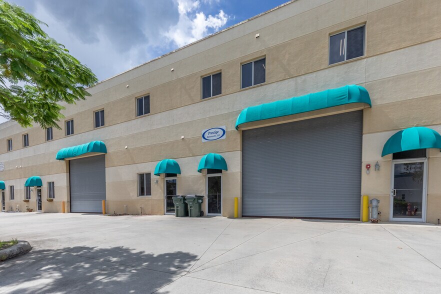 More Photos Of 10951 Harmony Park Dr, Bonita Springs Warehouse For Lease