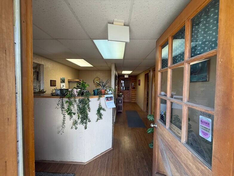 More Photos Of 35 5th Ave, Belle Fourche Office For Sale