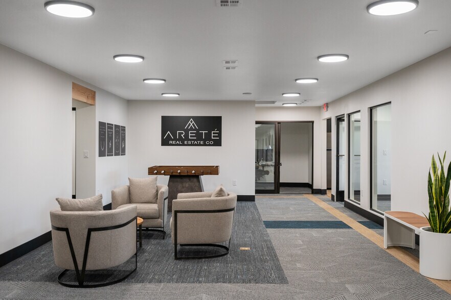 More Photos Of 222 NE Everett St, Camas Storefront Retail Office For Lease