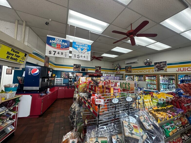 More Photos Of 1620 Carlisle Blvd SE, Albuquerque General Retail For Sale