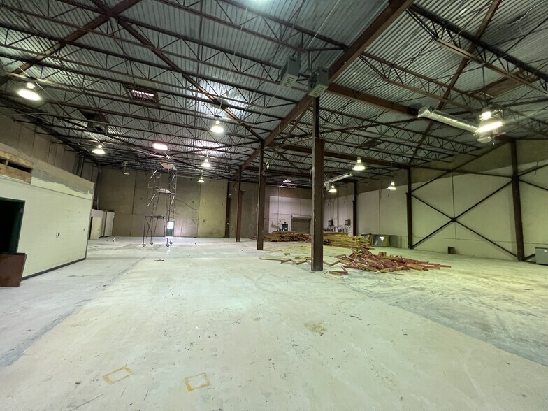 More Photos Of 5408 Interstate Dr, Shreveport Warehouse For Lease
