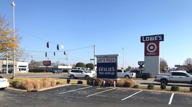 Primary Photo Of 1625 Campbell Ln, Bowling Green Storefront For Lease