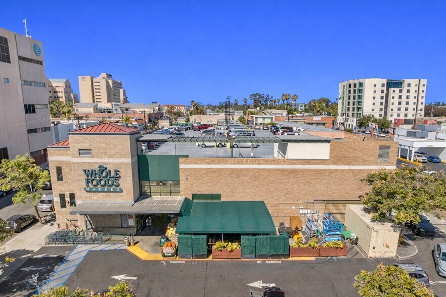 More Photos Of 711 University Ave, San Diego Supermarket For Sale