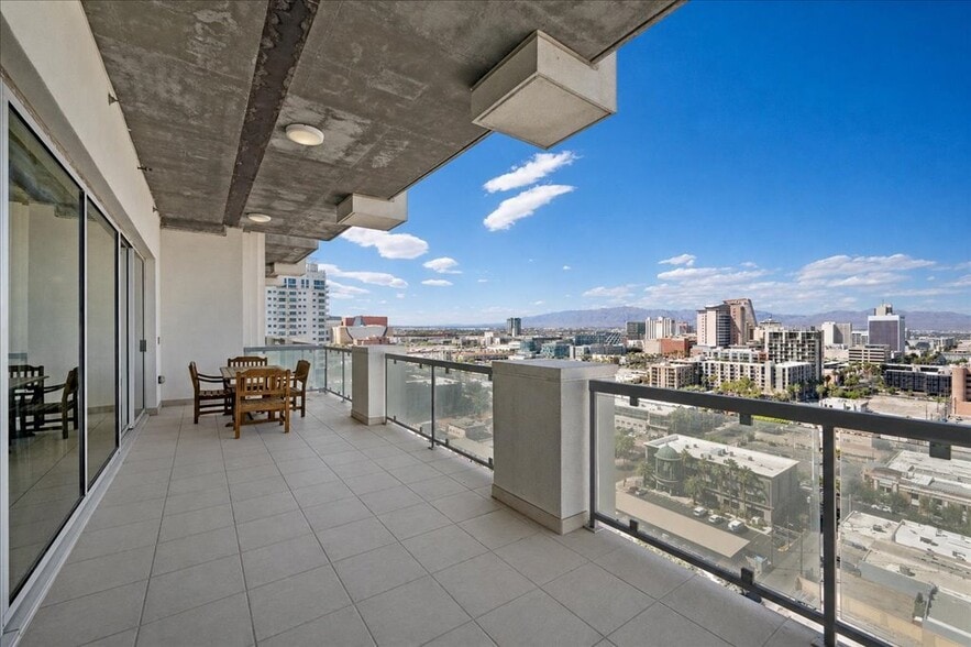 More Photos Of 900 S Las Vegas Blvd, Las Vegas Apartments For Sale