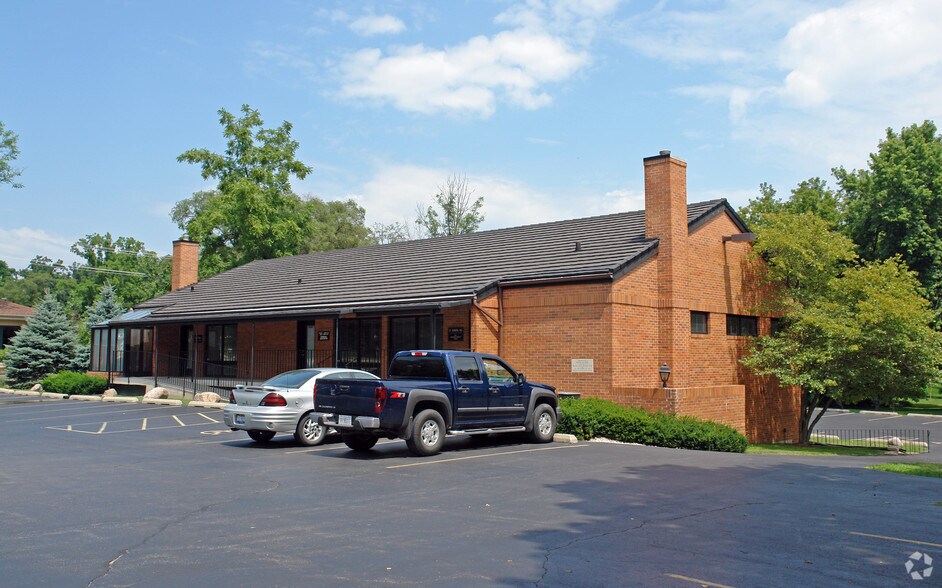 Primary Photo Of 25 S Virginia St, Crystal Lake Office For Sale