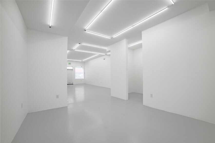 More Photos Of 422 S Highland Ave, Baltimore Storefront Retail Residential For Sale