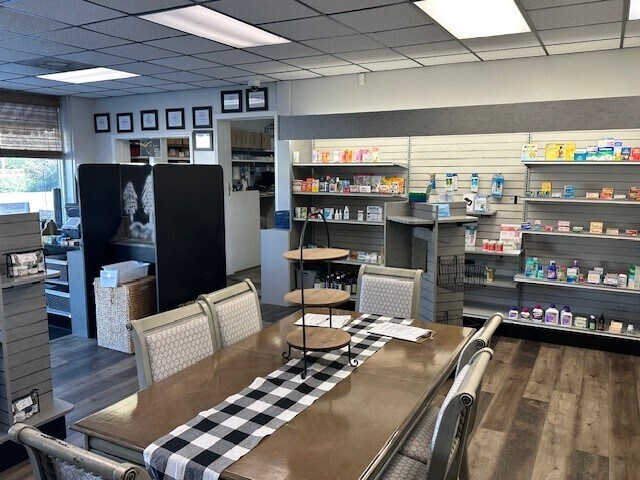 More Photos Of 610 E Franklin St, Monroe Drugstore For Sale