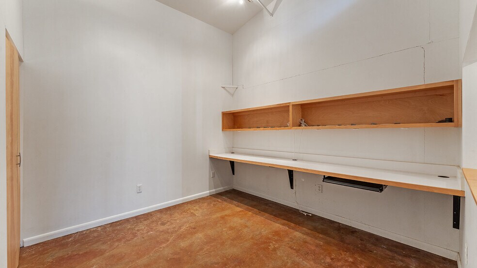 More Photos Of 1320 E Pump Station Rd, Fayetteville Light Manufacturing For Sale