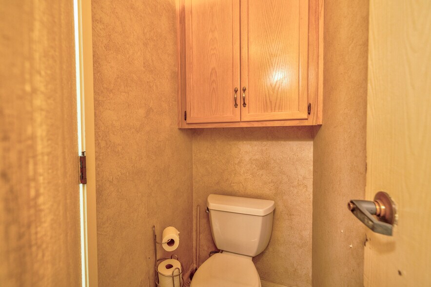 More Photos Of 16336 Whittier Blvd, Whittier Medical For Sale