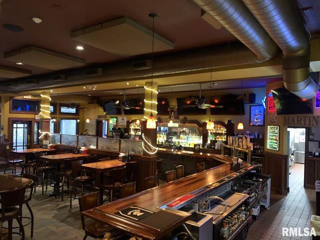 More Photos Of 2108 E 11th St, Davenport Restaurant For Sale