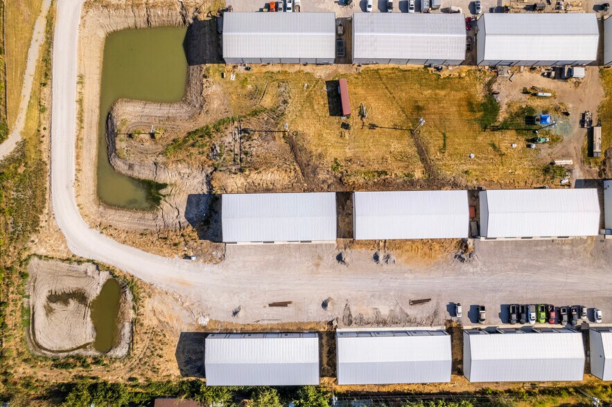 More Photos Of 2170 Collins Rd, Denton Unknown For Lease