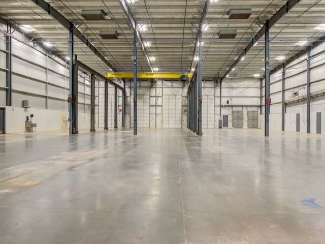 More Photos Of 2201 W South Ave, Ponca City Warehouse For Sale