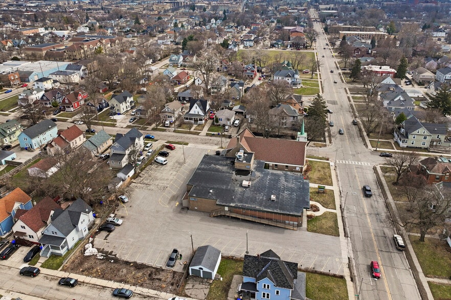 More Photos Of 2006 60th St, Kenosha Religious Facility For Sale