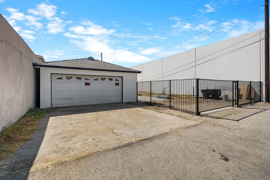 More Photos Of 3515 W Commonwealth, Fullerton Multifamily For Sale