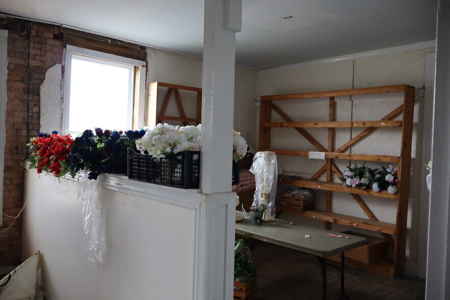 More Photos Of 108 NW Main St, Easley General Retail For Sale
