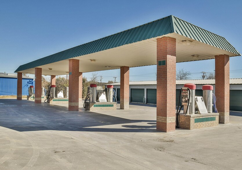 More Photos Of 1433 N Plaza Dr, Granbury Self Storage For Sale