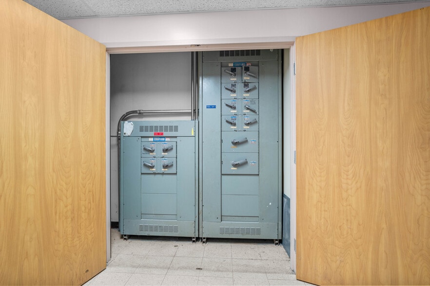 More Photos Of 94 Hospital St, Ridgway Specialty For Sale