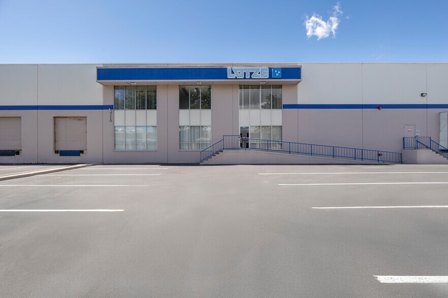More Photos Of 445 Coney Island Dr, Sparks Warehouse For Lease