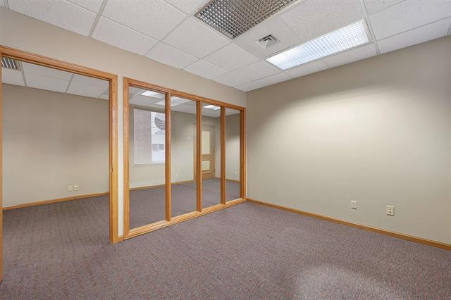 More Photos Of 414 E Walnut St, Green Bay Office For Lease