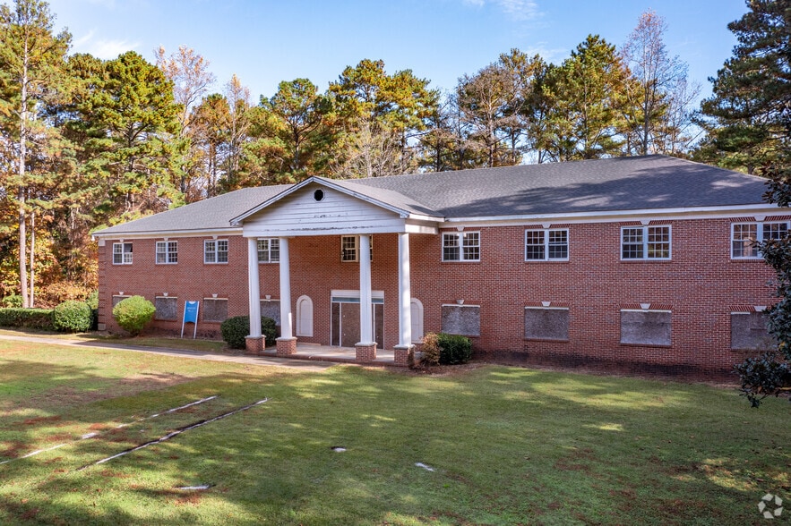 More Photos Of 2605 Ben Hill Rd, East Point Schools For Sale