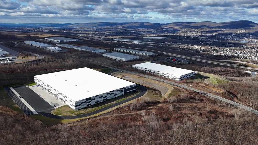 More Photos Of Valley View Dr, Jessup Distribution For Lease