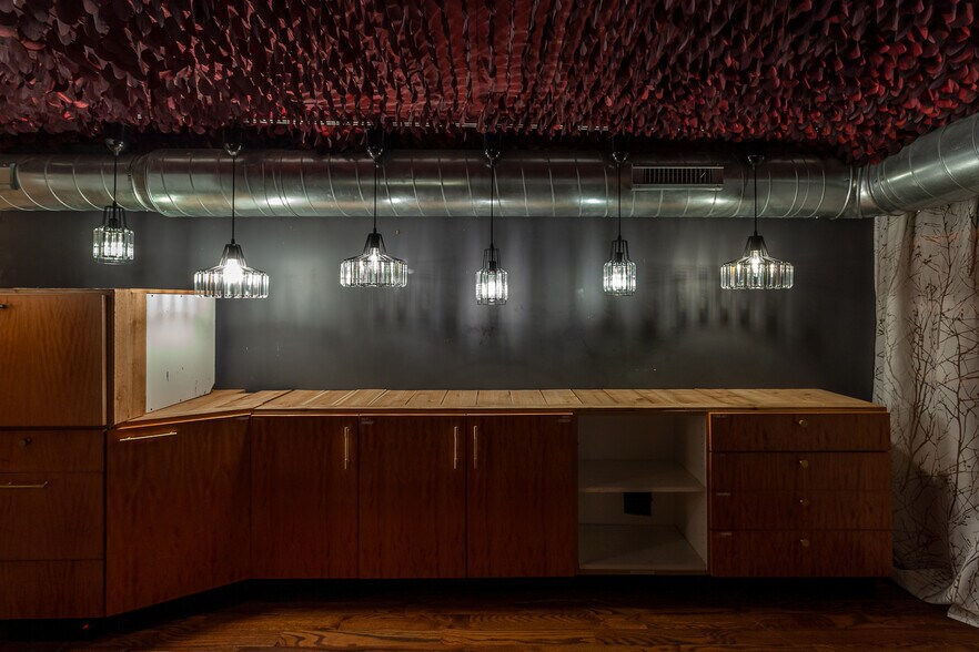 More Photos Of 2425 W 14th St, Chicago Loft Creative Space For Lease